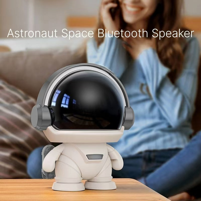 Astronaut Space Bluetooth Speaker Wireless High Quality Cute Desktop Mini Speaker subwoofer Exquisite Gift