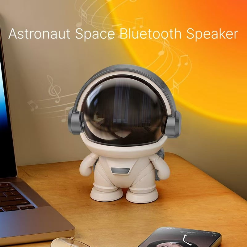 Astronaut Space Bluetooth Speaker Wireless High Quality Cute Desktop Mini Speaker subwoofer Exquisite Gift